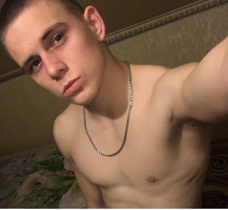 Photo nue de fuite OnlyFans de Kirill Yung Hefner