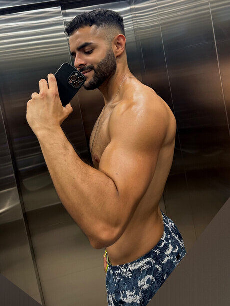 Photo nue de fuite OnlyFans de Luis