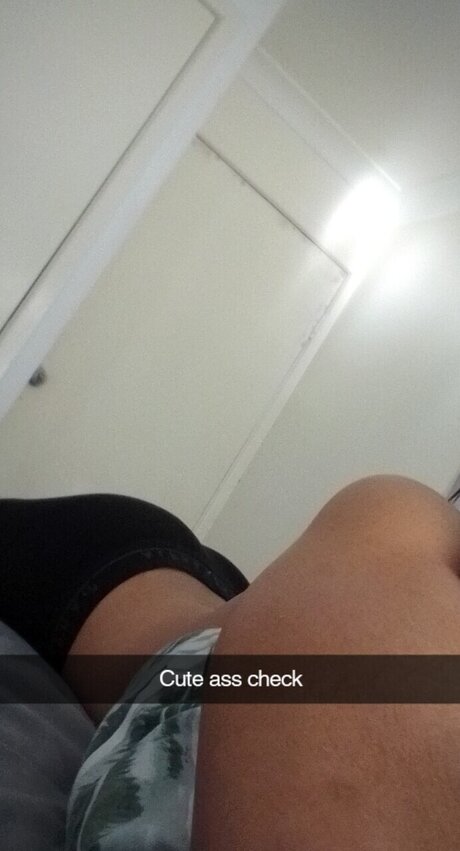 Photo nue de fuite OnlyFans de Charles Junior