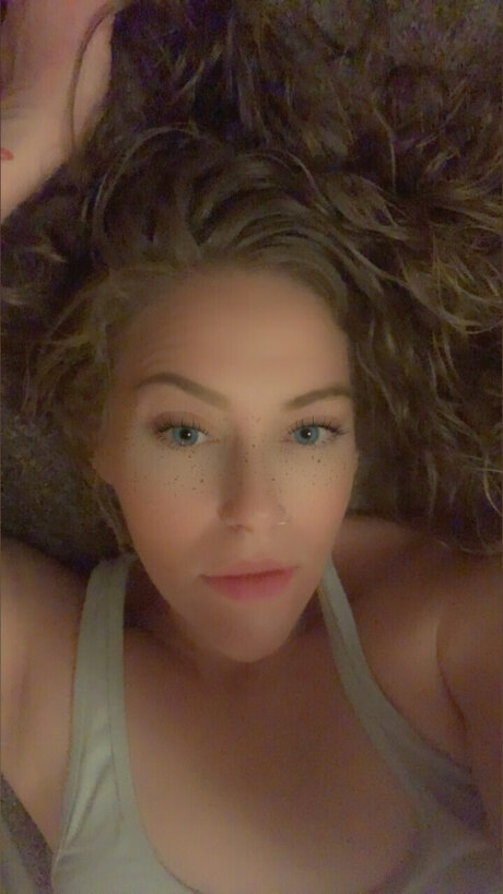 Photo nue de fuite OnlyFans de Mj