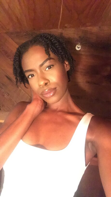 Glamnaturenextdoor