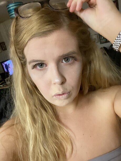 Photo nue de fuite OnlyFans de Poppy