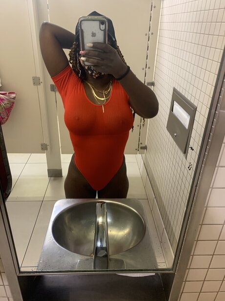 Photo nue de fuite OnlyFans de Jazmine Brown