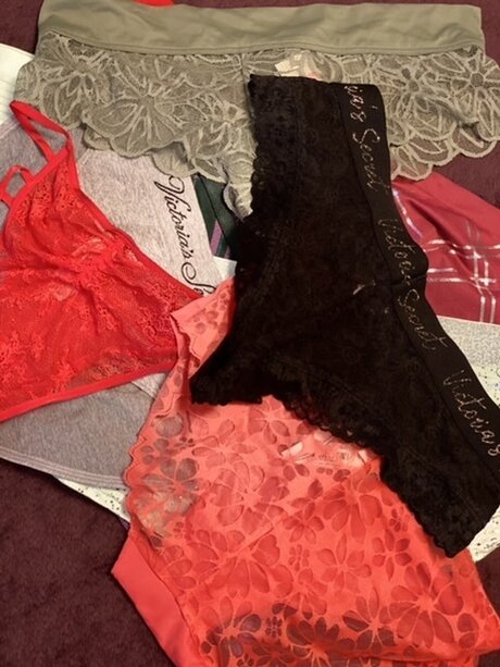 Photo nue de fuite OnlyFans de Panty Party