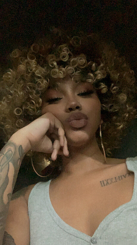 Photo nue de fuite OnlyFans de Miss Sativa