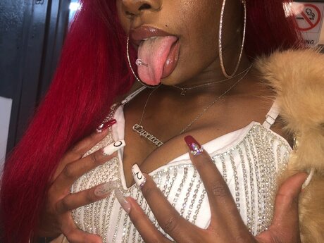 Photo nue de fuite OnlyFans de Msbriluv