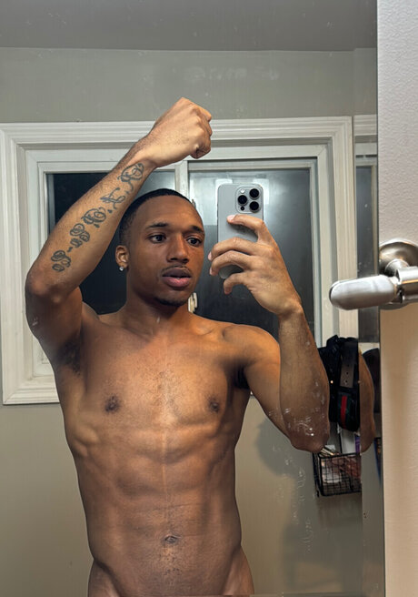 Photo nue de fuite OnlyFans de Big Dick Zan 