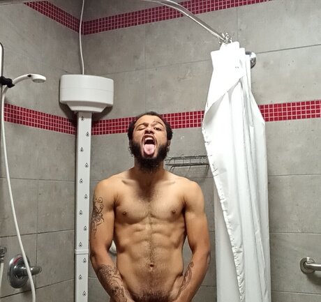 Photo nue de fuite OnlyFans de Isaac