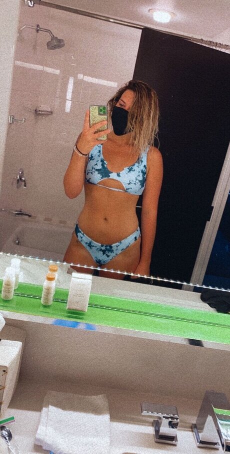 Photo nue de fuite OnlyFans de Gin