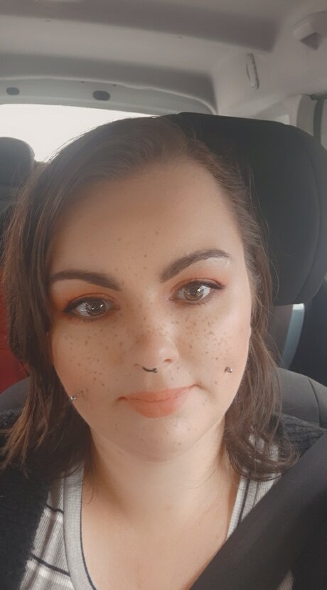 Photo nue de fuite OnlyFans de Lara Allen