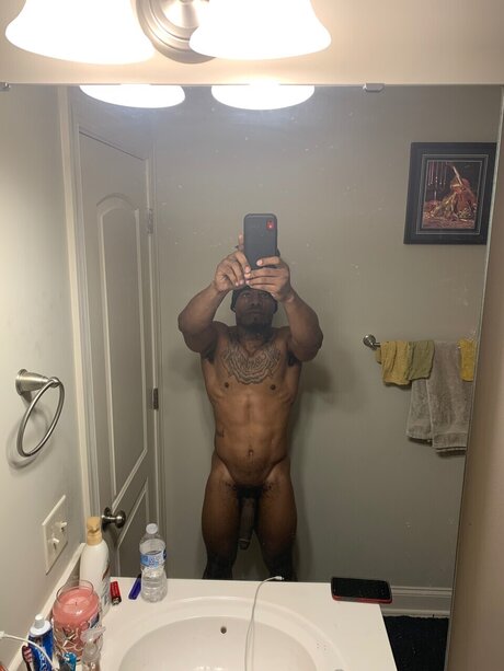 Photo nue de fuite OnlyFans de Ressure