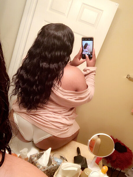 Photo nue de fuite OnlyFans de Wet