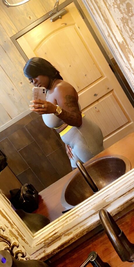 Photo nue de fuite OnlyFans de Threewayyyyyy