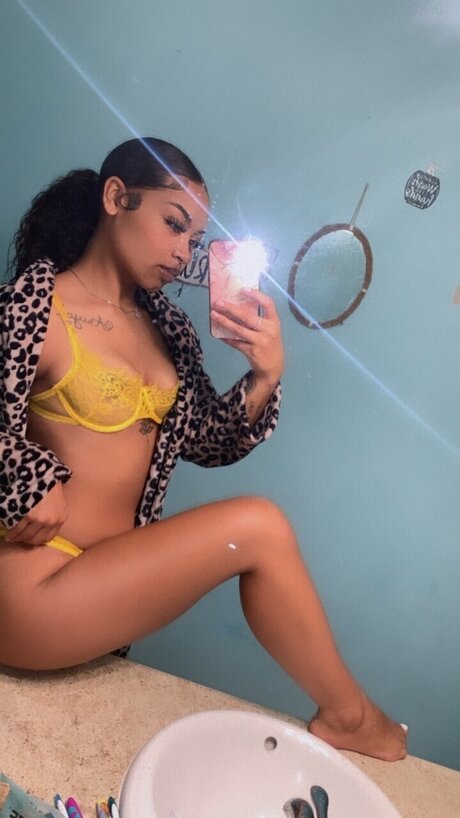 Photo nue de fuite OnlyFans de Honey