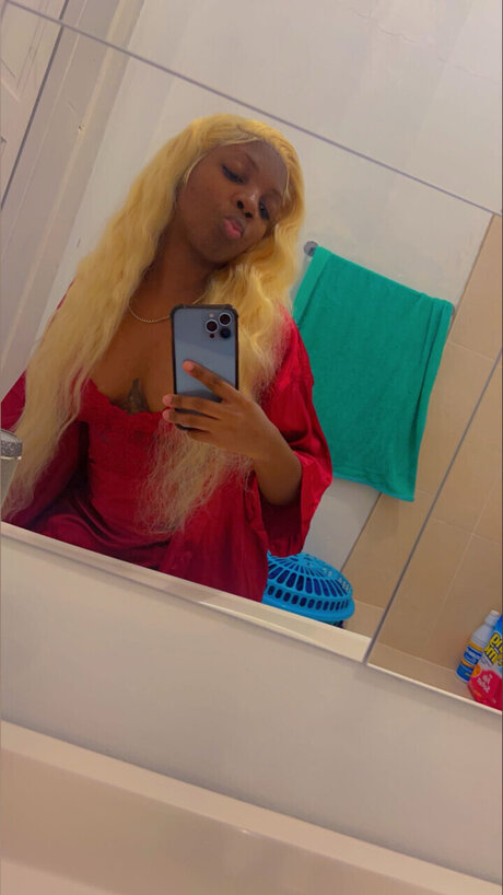 Photo nue de fuite OnlyFans de Trackstarr