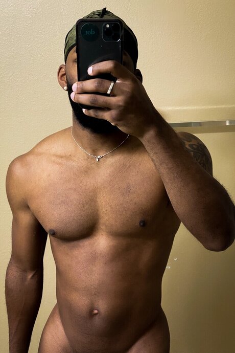 Photo nue de fuite OnlyFans de Him