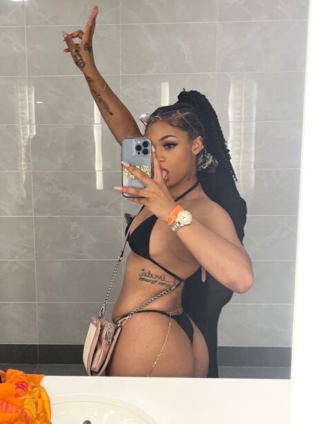 Photo nue de fuite OnlyFans de Lightskin Tina