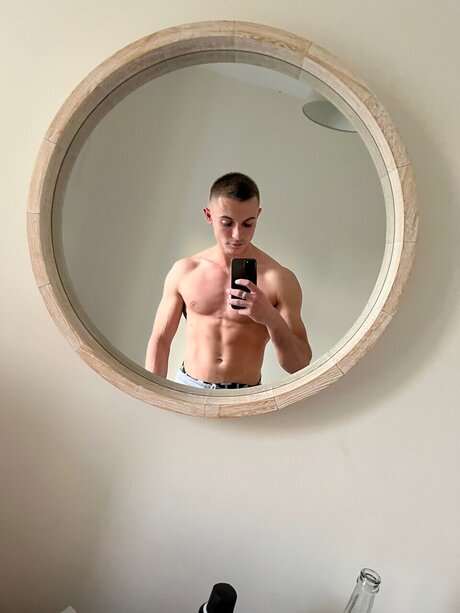 Photo nue de fuite OnlyFans de Secretlyfun
