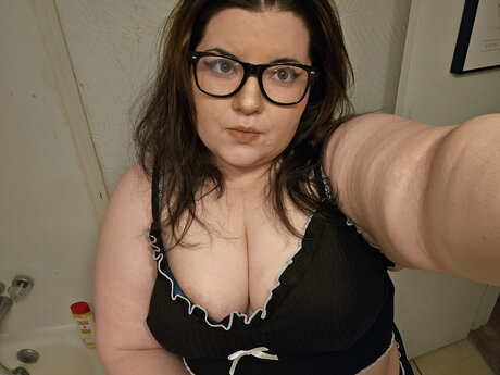 Photo nue de fuite OnlyFans de Expovition