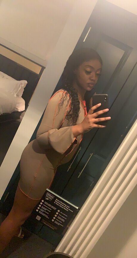 Photo nue de fuite OnlyFans de Lickmyprints