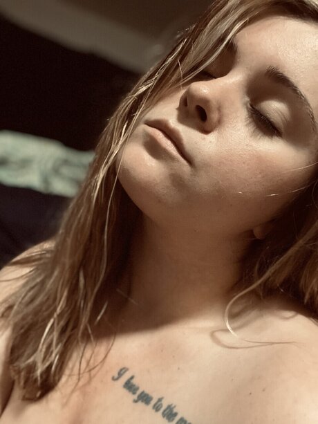 Photo nue de fuite OnlyFans de Cc