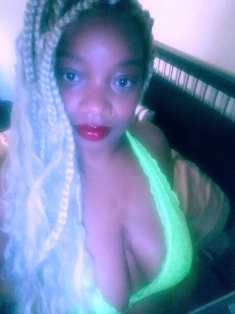 Photo nue de fuite OnlyFans de Therealcharlilove