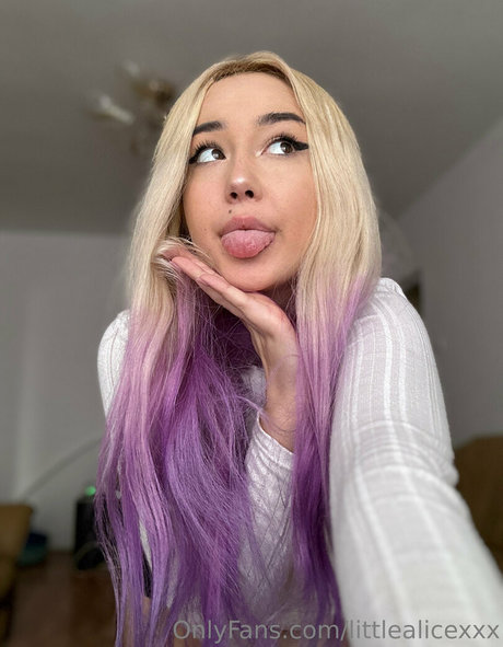 Photo nue de fuite OnlyFans de Littlealicexxx
