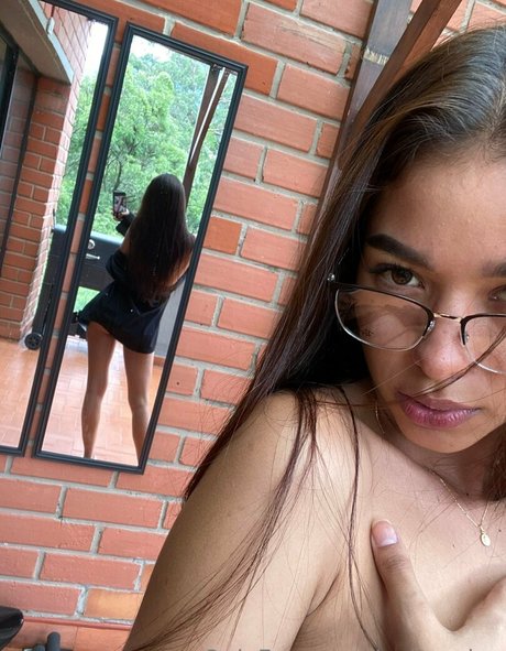Photo nue de fuite OnlyFans de Gabycaivo