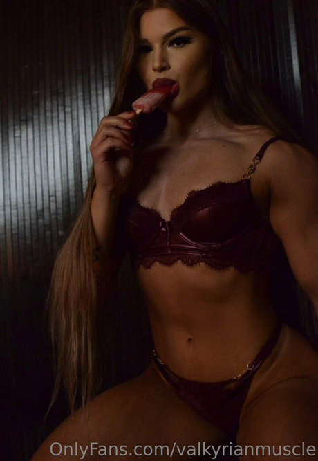 Photo nue de fuite OnlyFans de Valkyrianmuscle