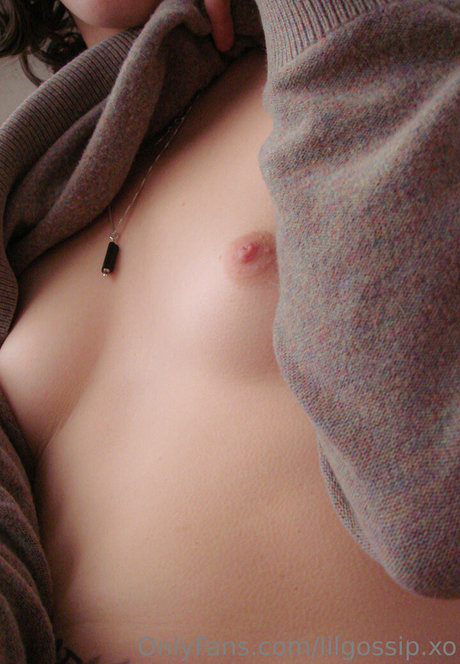Photo nue de fuite OnlyFans de Fallenangelxoxo