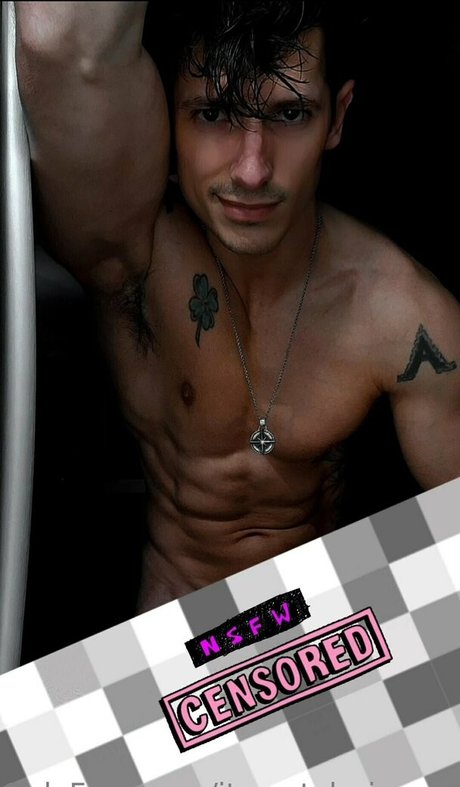 Photo nue de fuite OnlyFans de Itsmetylerjames