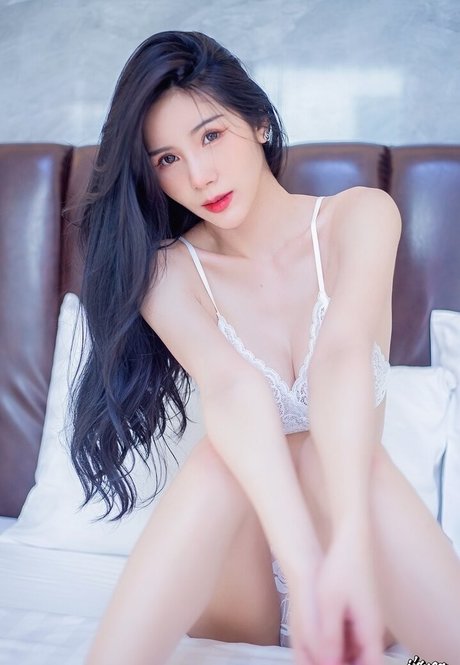 Photo nue de fuite OnlyFans de Mikipraiya