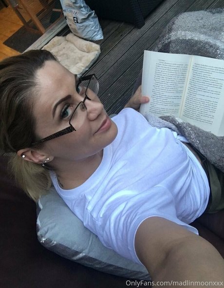 Photo nue de fuite OnlyFans de Madlinmoonxxx