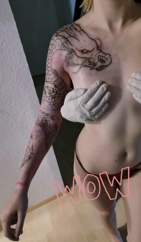 Photo nue de fuite OnlyFans de Rikku Tsukiyomi