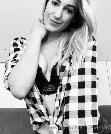Photo nue de fuite OnlyFans de Nicehotjob