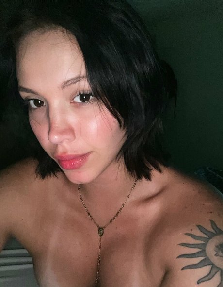 Photo nue de fuite OnlyFans de Juliiaangeline