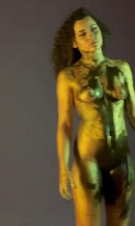 Nude Antilles