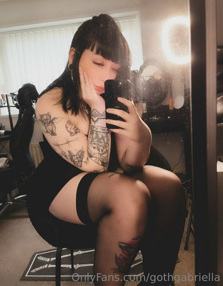 Photo nue de fuite OnlyFans de Gothgabriella