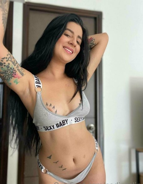 Photo nue de fuite OnlyFans de Nadinselin