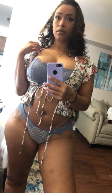 Photo nue de fuite OnlyFans de Robyn Banks