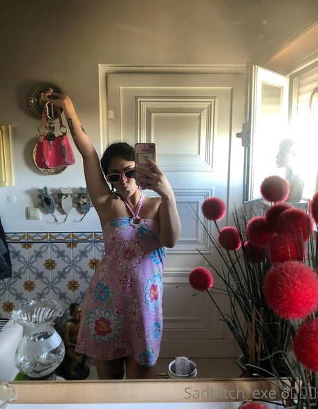 Photo nue de fuite OnlyFans de Sadbitchexe