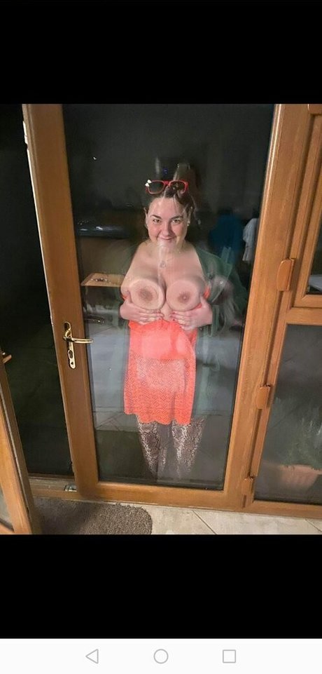 Photo nue de fuite OnlyFans de Tina Clenaghan New Walk