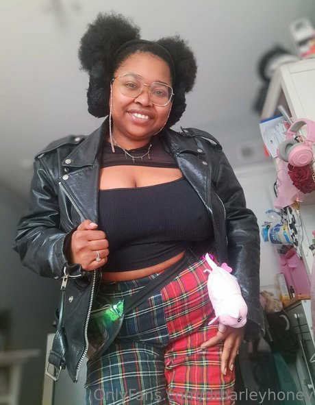 Photo nue de fuite OnlyFans de Drharleyhoney