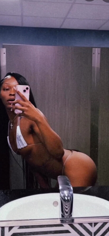 Photo nue de fuite OnlyFans de Alabama