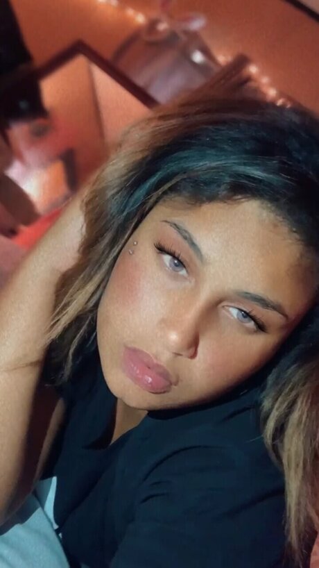 Photo nue de fuite OnlyFans de  Elishia Lashea