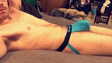 Photo nue de fuite OnlyFans de Muscle Suit Dude
