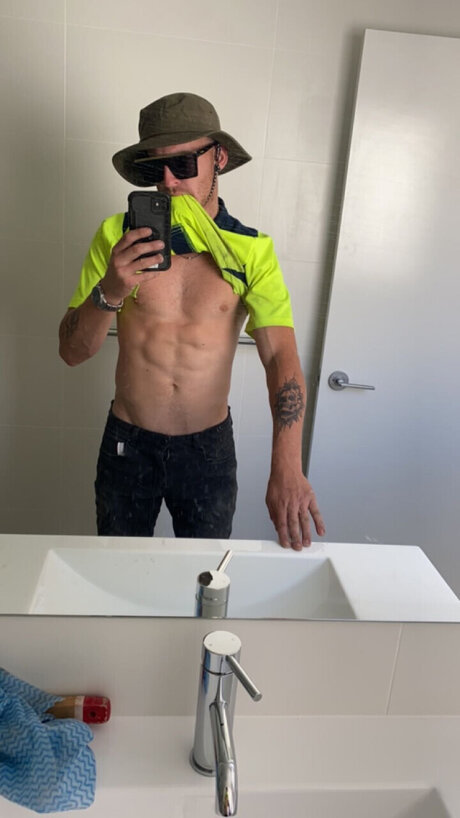 Photo nue de fuite OnlyFans de Tristan