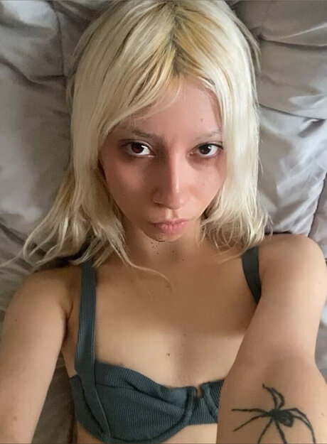 Photo nue de fuite OnlyFans de Mell Hell