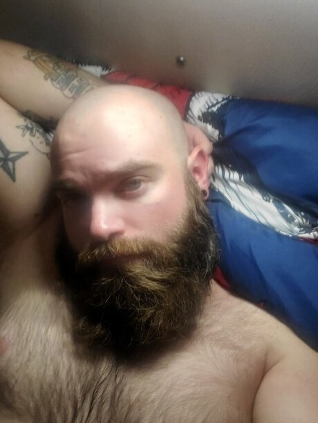 Photo nue de fuite OnlyFans de Bearddaddy