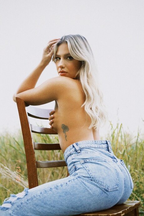 Photo nue de fuite OnlyFans de Laurenn